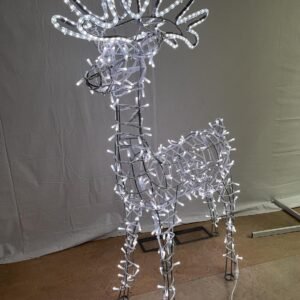 Figūra "Elniukas" spalva: šaltai balta