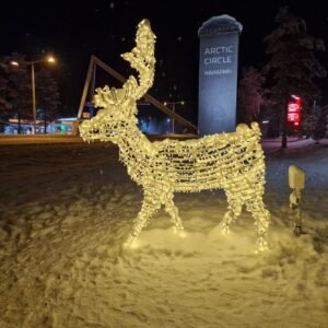 Figūra "Šiaurės elnias" spalva: šiltai balta