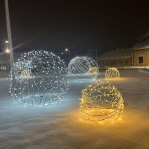 LED dekoracija "Rutulys" dydis: 1.5m, spalva šiltai balta